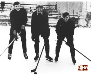 Як українці в хокей грали